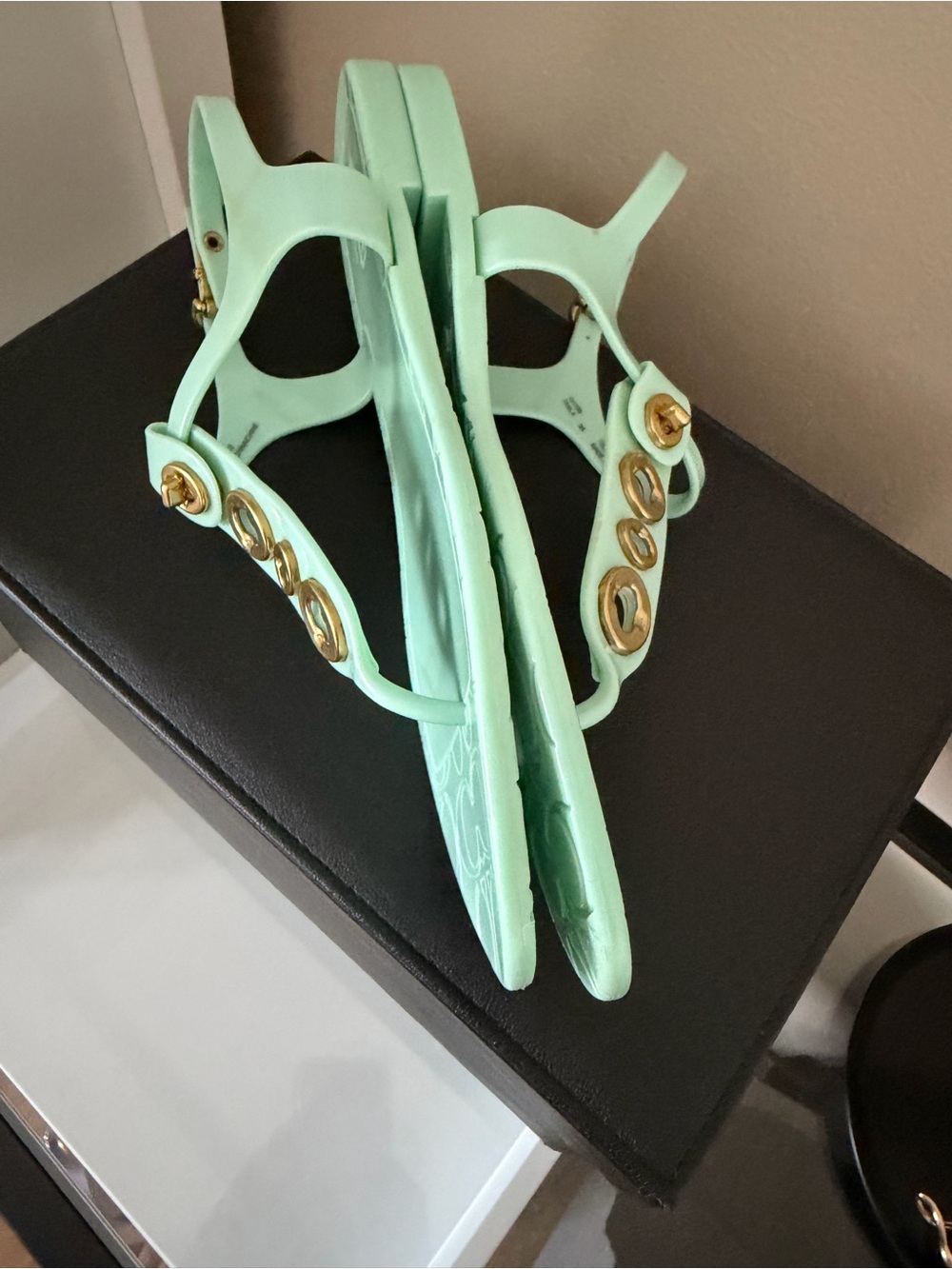 COACH Phila Mint Green Jelly Thong Sandals with Gold Turnlock Accents - Size 9B - Picture 8 of 13